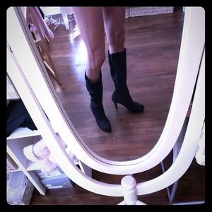 New black Tahari Claire boots sz 9.5